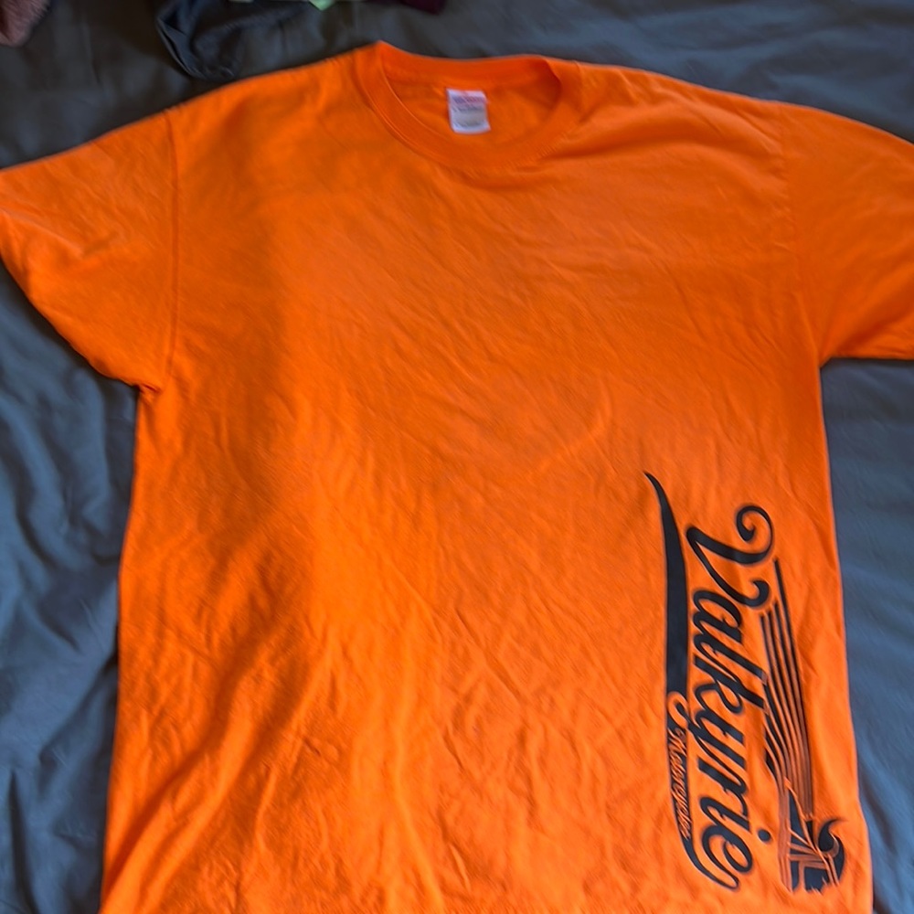 Simple tee